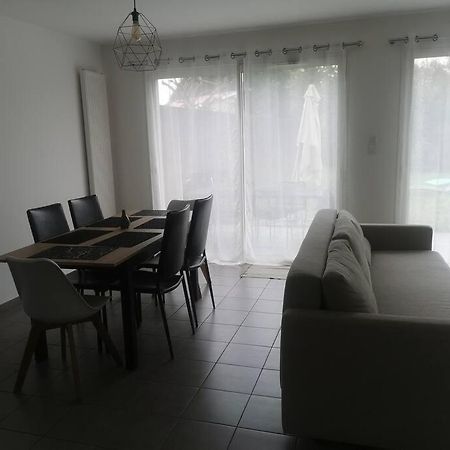 Jolie Maison Entiere Avec 3 Chambres Centre Ville Saint-André-de-Cubzac Exteriör bild