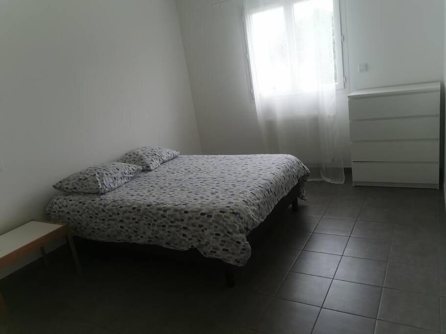 Jolie Maison Entiere Avec 3 Chambres Centre Ville Saint-André-de-Cubzac Exteriör bild