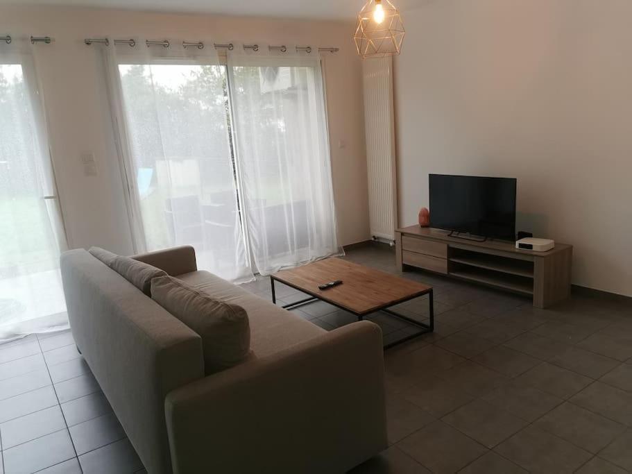 Jolie Maison Entiere Avec 3 Chambres Centre Ville Saint-André-de-Cubzac Exteriör bild